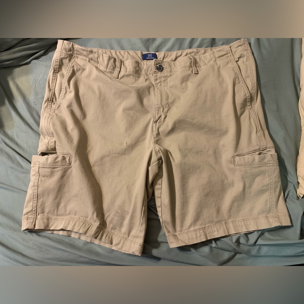 MENS KHAKI BERMUDA SHORTS by George Size 46 BONUS UTILITY POCKETS EUC